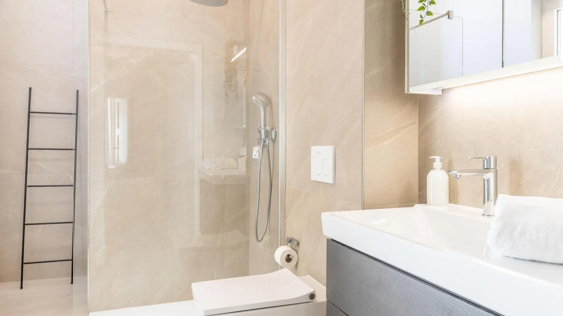 Stockholm Style Designer In Limpertsberg Apartment Luxembourg Luxembourg